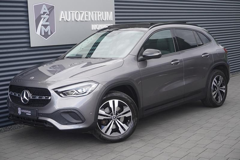 Mountaingrau metallic Gebraucht 2021 Mercedes GLA200 SUV | 32.990 € (Fairer Preis) - Bild 1/4