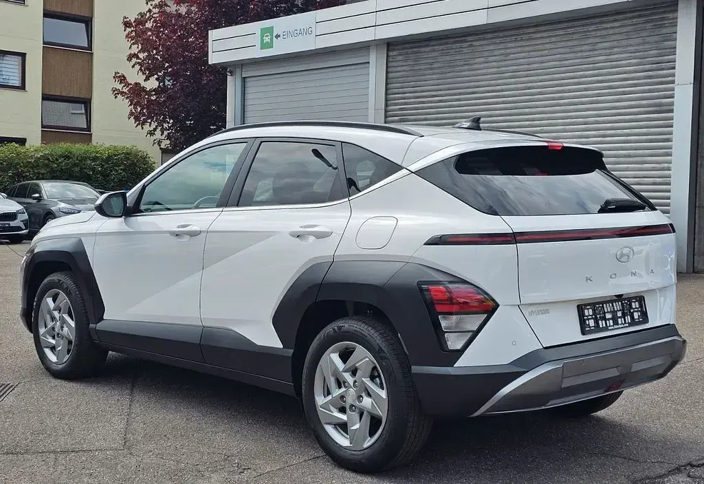 Gebraucht Hyundai Kona Edition 120 PS (88 kW) 2025 Weiß SUV