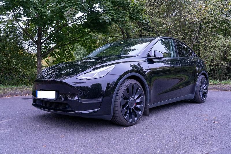 Schwarz Gebraucht 2022 Tesla Model Y Performance SUV | 38.500 € (Fairer Preis) - Bild 1/4