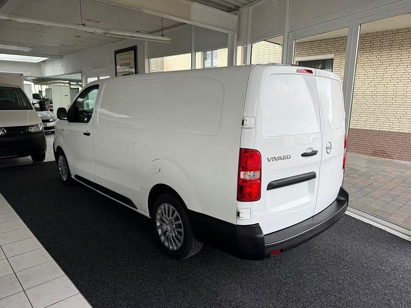 Gebraucht Opel Vivaro 150 PS (110 kW) 2021 Weiß Van / Kleinbus
