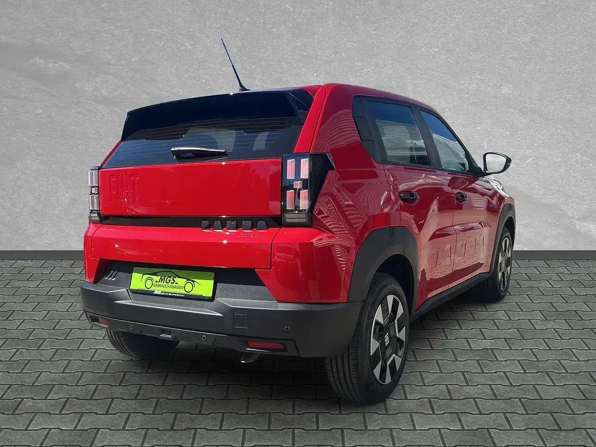 Gebraucht Fiat Grande Panda Icon 101 PS (74 kW) 2026 Passione rot Kleinwagen