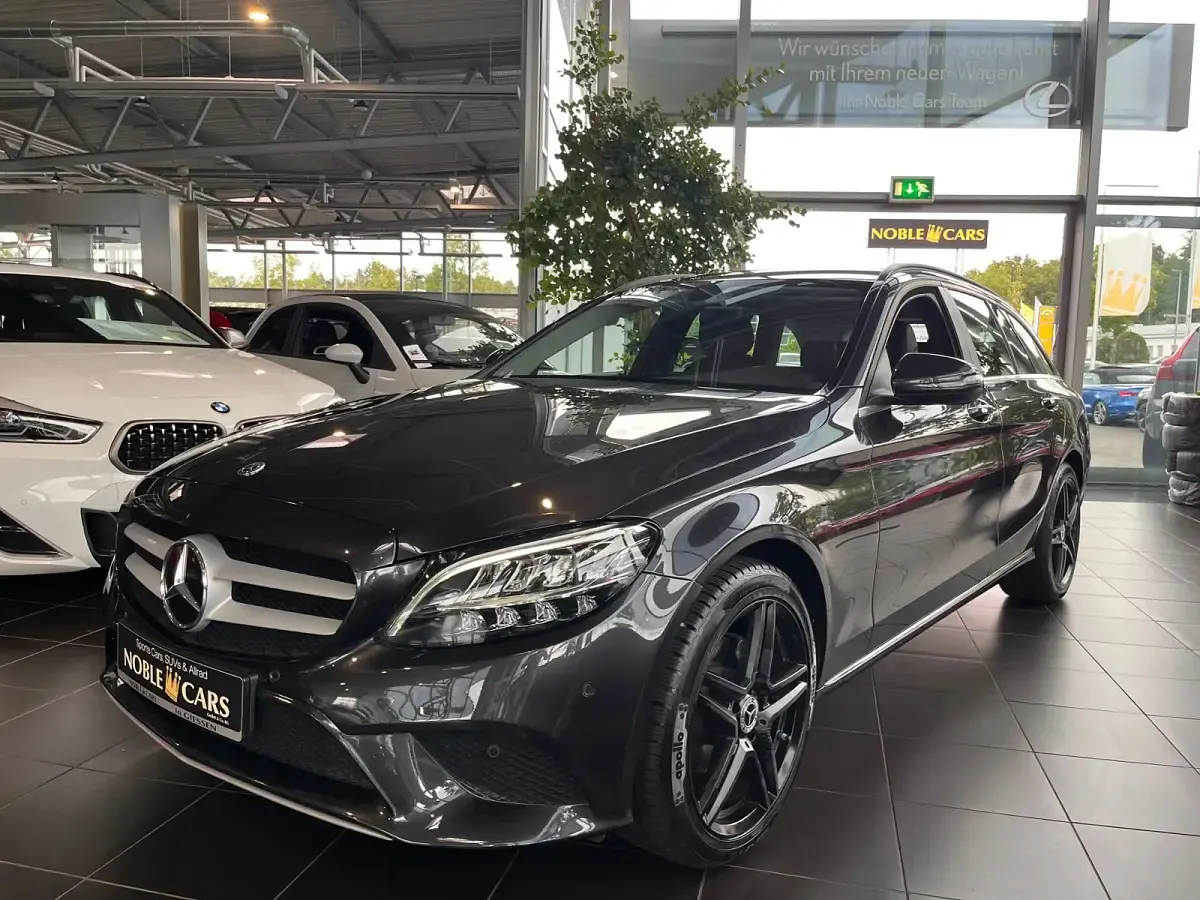 Gebraucht Mercedes C200 160 PS (117 kW) 2020 Grau Kombi