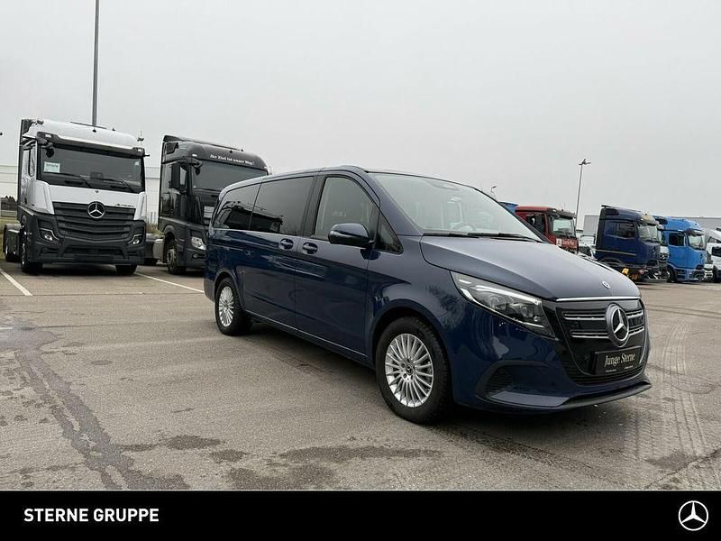 Gebraucht Mercedes EQV300 150 kW (204 PS) 2024 Stahlblau Van / Kleinbus