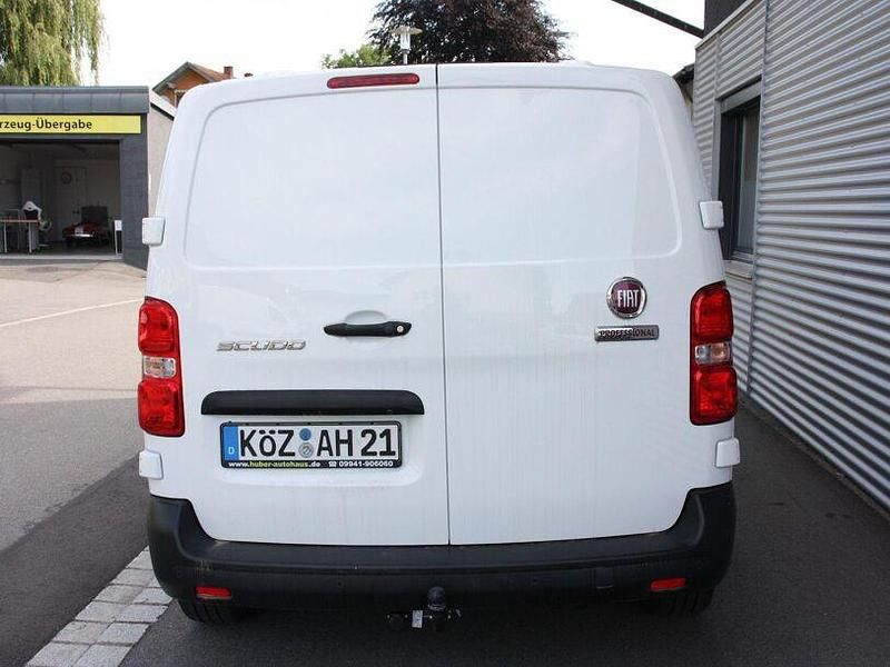 Gebraucht Fiat Scudo Lounge 144 PS (105 kW) 2022 Weiss Van