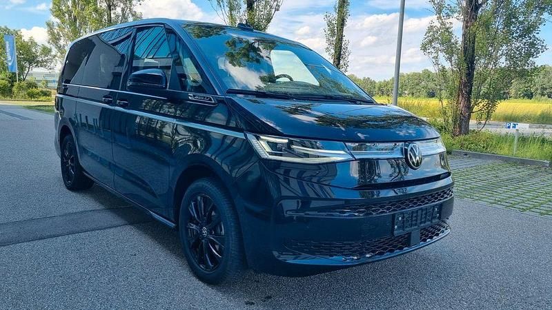 Neu VW Multivan Style 150 PS (110 kW) 2026 Schwarz Van