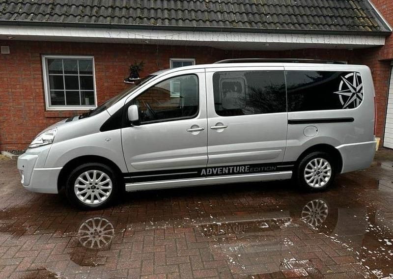 Second-hand Citroën Jumpy 163 CP (119 kW) 2015 Argintiu Monovolum