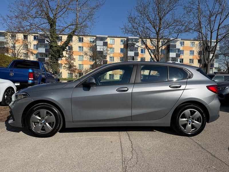 Gebraucht BMW 118 Advantage 136 PS (100 kW) 2023 Grau Kleinwagen
