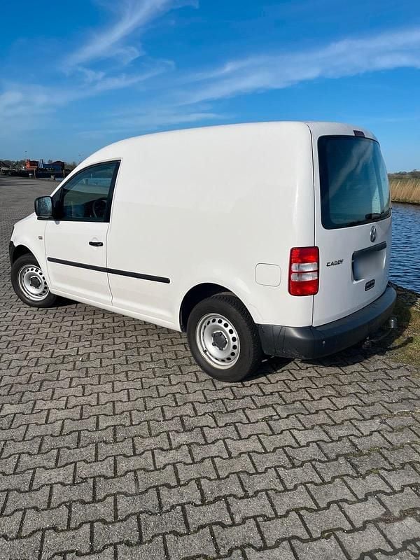 Second-hand VW Caddy 102 CP (75 kW) 2013 Alb Monovolum