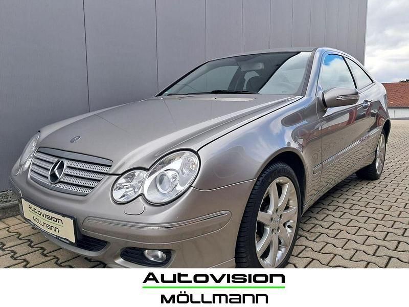 Gebraucht Mercedes C200 163 PS (119 kW) 2005 Silber Coupé