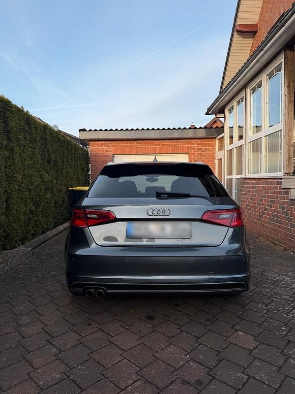 Gebraucht Audi A3 S-Line 140 PS (102 kW) 2014 Grau Limousine