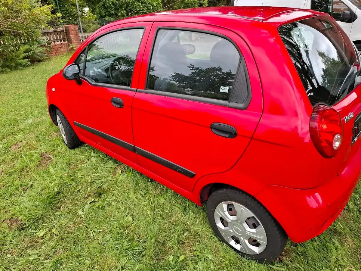 Gebraucht Chevrolet Matiz 52 PS (38 kW) 2009 Rot Kleinwagen