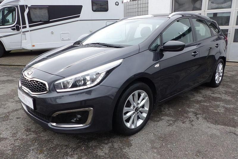 Gebraucht Kia Ceed Sportswagon Edition 7 101 PS (74 kW) 2018 Grau Kombi