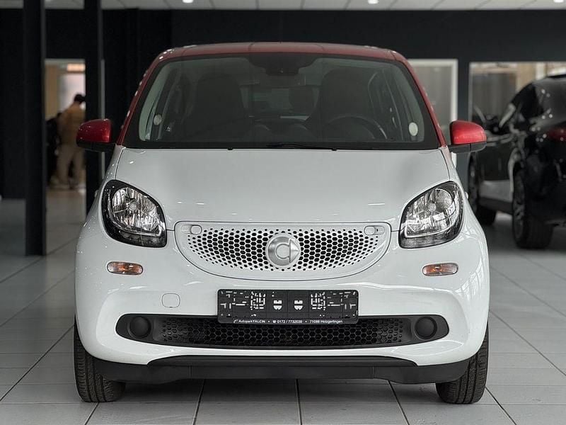 Gebraucht Smart ForFour Passion 71 PS (52 kW) 2016 Karosserie in white Kleinwagen