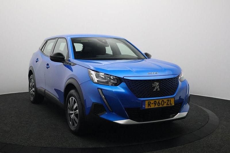 Gebraucht Peugeot e-2008 Active 100 kW (136 PS) 2022 Blau SUV