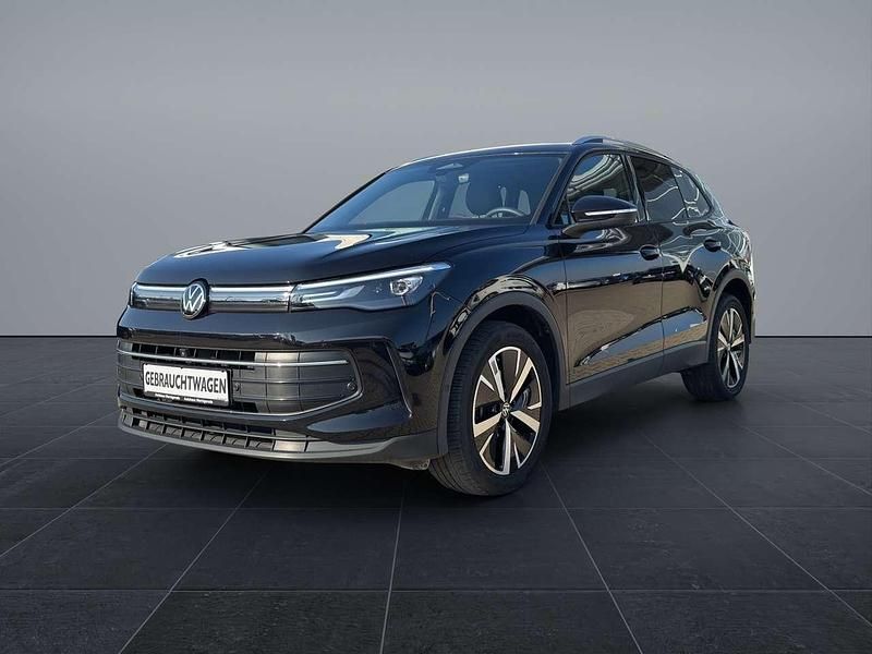 Gebraucht VW Tiguan Pro 150 PS (110 kW) 2025 Schwarz SUV