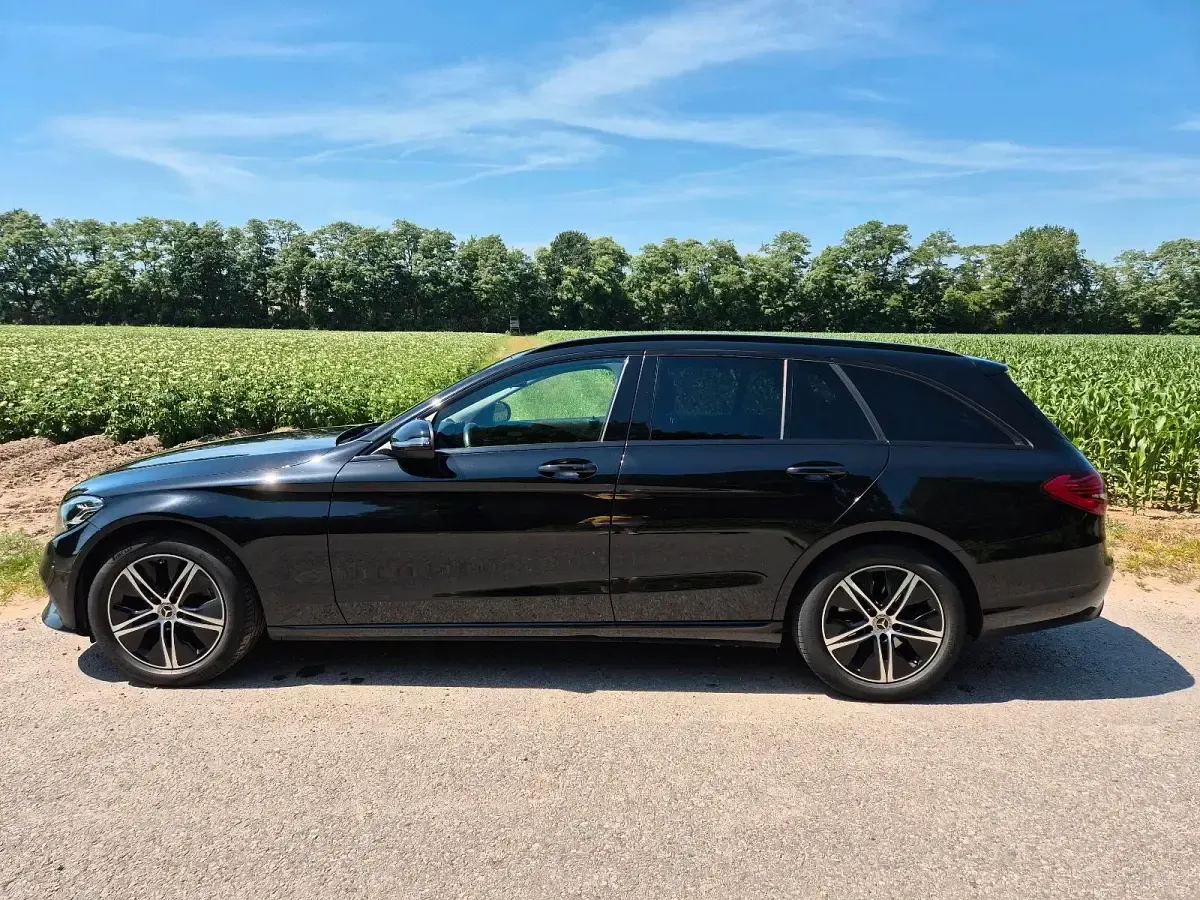 Gebraucht Mercedes C200 160 PS (117 kW) 2020 Schwarz Kombi