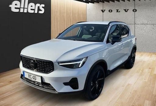 Neu Volvo XC40 Plus 163 PS (119 kW) 2025 Weiß SUV
