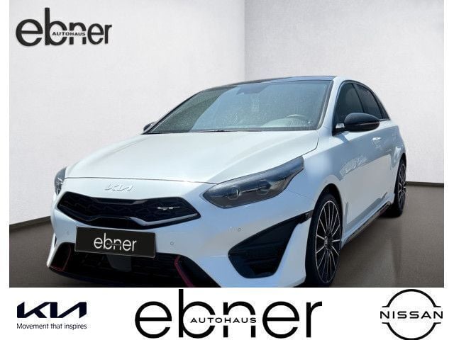 Weiß Gebraucht 2023 Kia Ceed GT 2 Limousine | 27.990 € (Fairer Preis) - Bild 1/4
