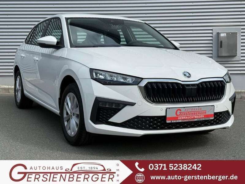 Weiß Gebraucht 2024 Skoda Scala Kleinwagen | 22.170 € (Fairer Preis) - Bild 1/2
