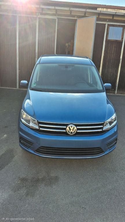 Gebraucht VW Caddy Maxi Comfortline 150 PS (110 kW) 2016 Blau Van / Kleinbus