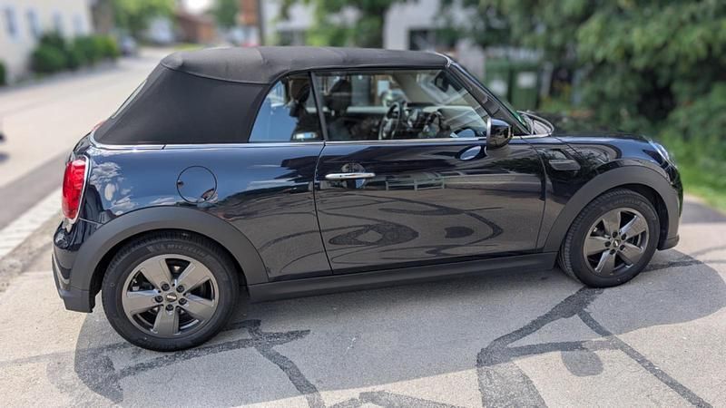 Schwarz Gebraucht 2022 Mini Cooper Cabriolet Classic Cabrio | 25.000 € (Guter Preis) - Bild 1/4