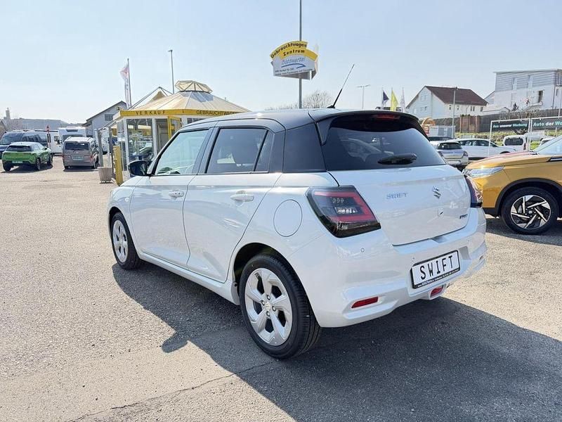 Neu Suzuki Swift Comfort 83 PS (61 kW) 2026 Cool yellow metallic / dach mi Kleinwagen