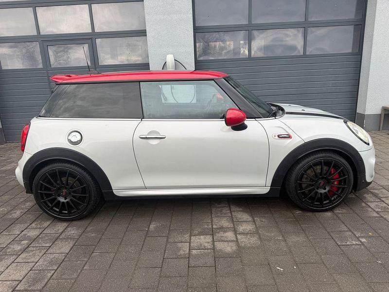 Gebraucht Mini John Cooper Works 231 PS (169 kW) 2016 Silber Kleinwagen