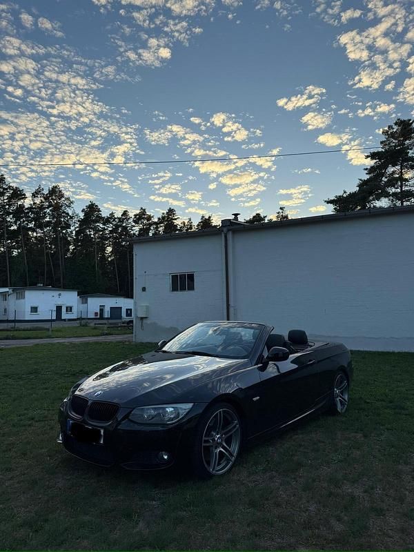 Schwarz Gebraucht 2013 BMW 335 Cabriolet M Performance Cabrio | 16.600 € (Superpreis) - Bild 1/4