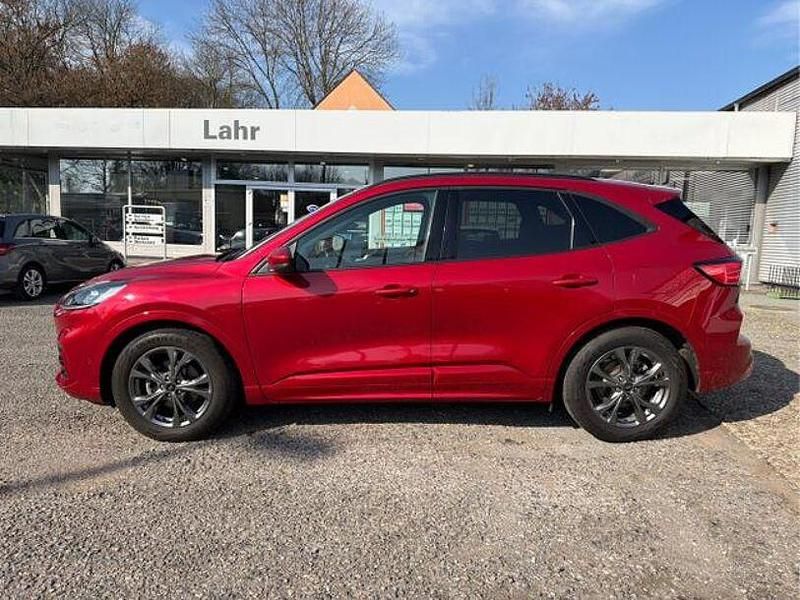 Gebraucht Ford Kuga ST-Line 150 PS (110 kW) 2022 Rot SUV
