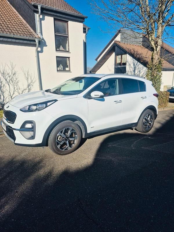 Gebraucht Kia Sportage 136 PS (100 kW) 2021 Weiß SUV