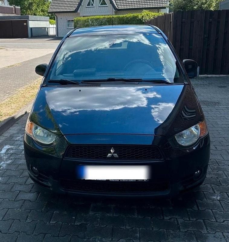 Schwarz Gebraucht 2010 Mitsubishi Colt Kombi | 2.300 € - Bild 1/4