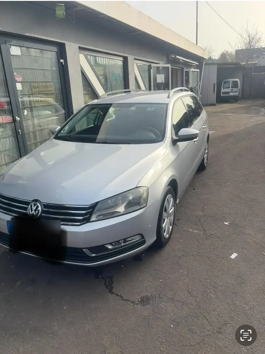 Usata VW Passat 122 CV (89 kW) 2011 Grigio Station wagon