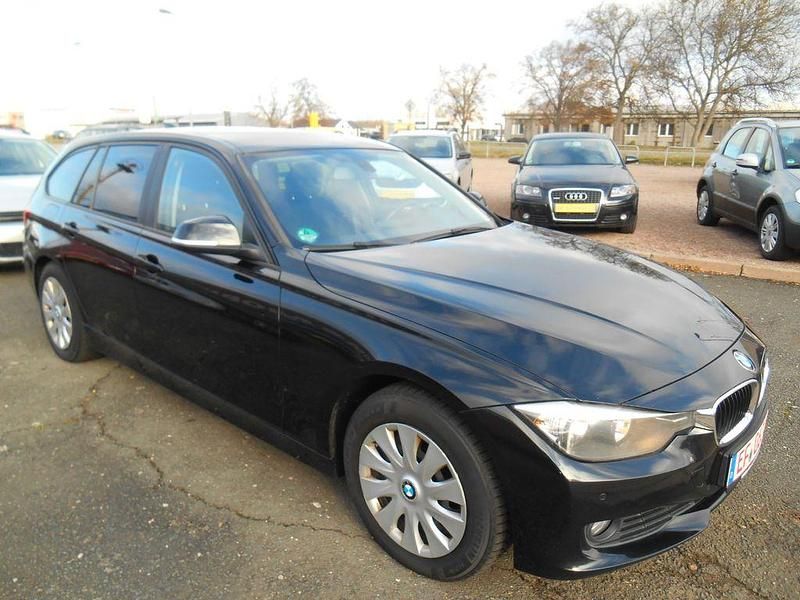 Usata BMW 318 Efficient Dynamics 143 CV (105 kW) 2015 Nero Station wagon