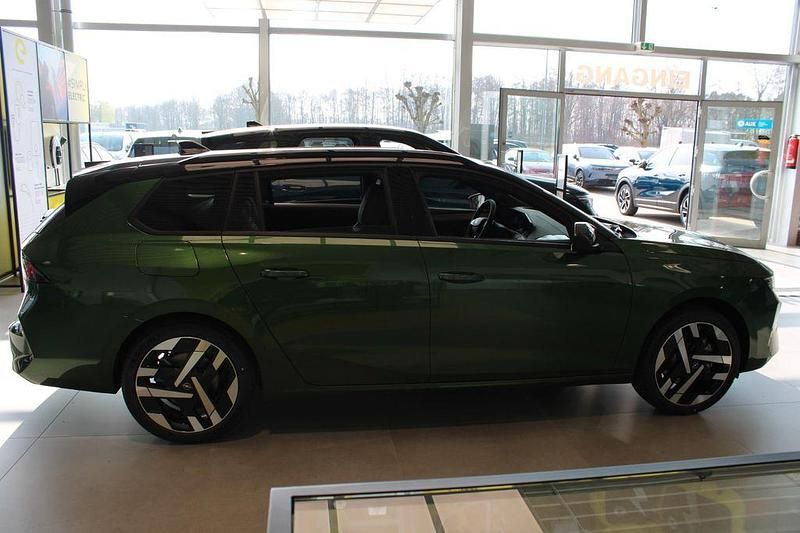 Neu Opel Astra Ultimate 114 kW (156 PS) 2026 Grün Kombi