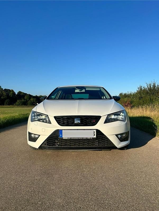 Weiß Gebraucht 2013 Seat Leon FR Kleinwagen | 11.200 € (Teuer) - Bild 1/4