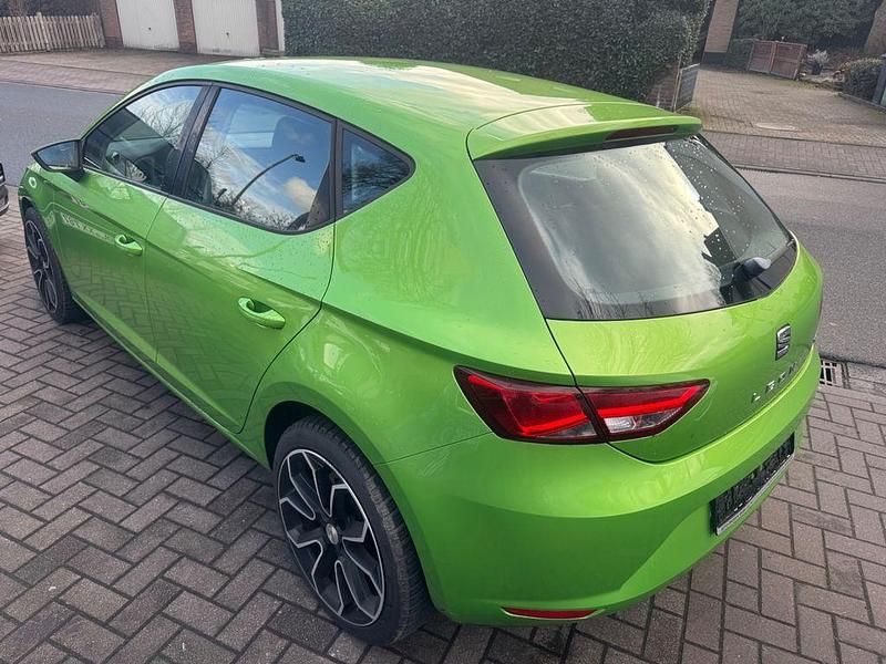 Gebraucht Seat Leon Reference 86 PS (63 kW) 2015 Grün Limousine