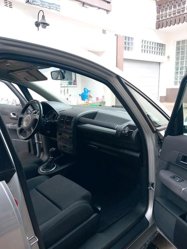 Usata Audi A2 75 CV (55 kW) 2003 Grigio Utilitaria