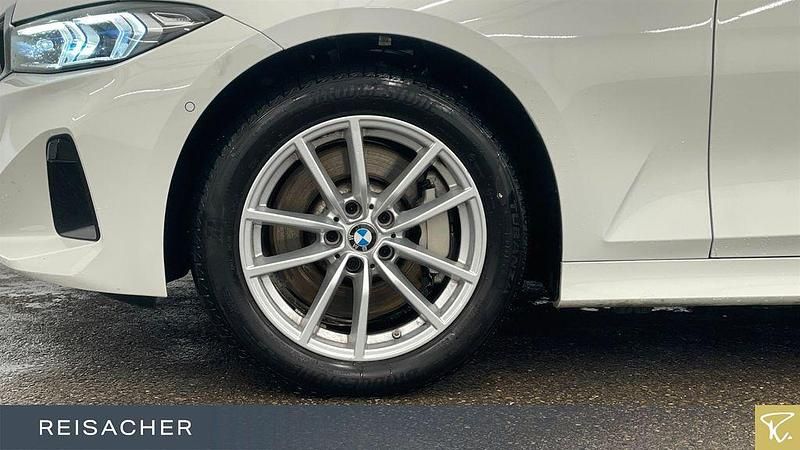 Gebraucht BMW 330 Efficient Dynamics 245 PS (180 kW) 2024 Alpinweiß uni Kombi