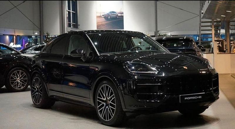 Schwarz Neu 2025 Porsche Cayenne Coupe Coupé | 154.700 € (Fairer Preis) - Bild 1/2