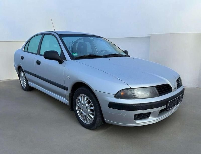 Gebraucht Mitsubishi Carisma 102 PS (75 kW) 2004 Silber met Limousine