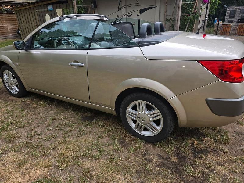 Gebraucht 2005 Renault Mégane Cabriolet Expression Cabrio | 3.590 € (Fairer Preis) - Bild 1/4