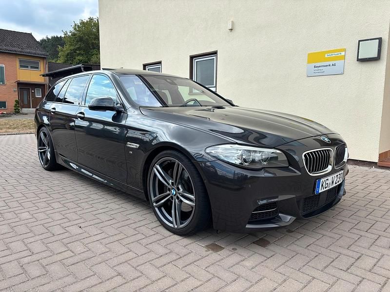Grau Gebraucht 2014 BMW 535 M Sport Kombi | 23.700 € (Etwas zu teuer) - Bild 1/4