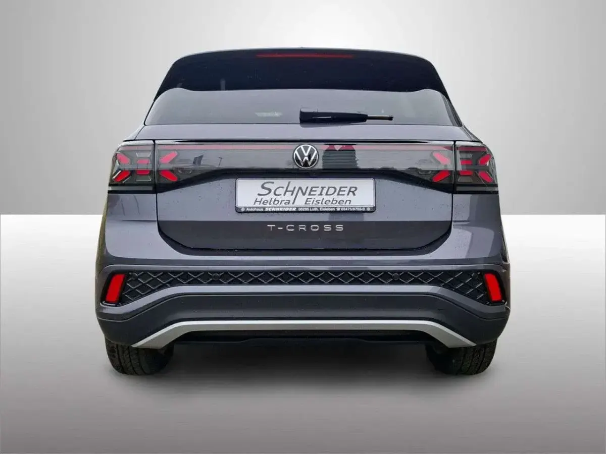 Gebraucht VW T-Cross R-line 116 PS (85 kW) 2024 Grau SUV