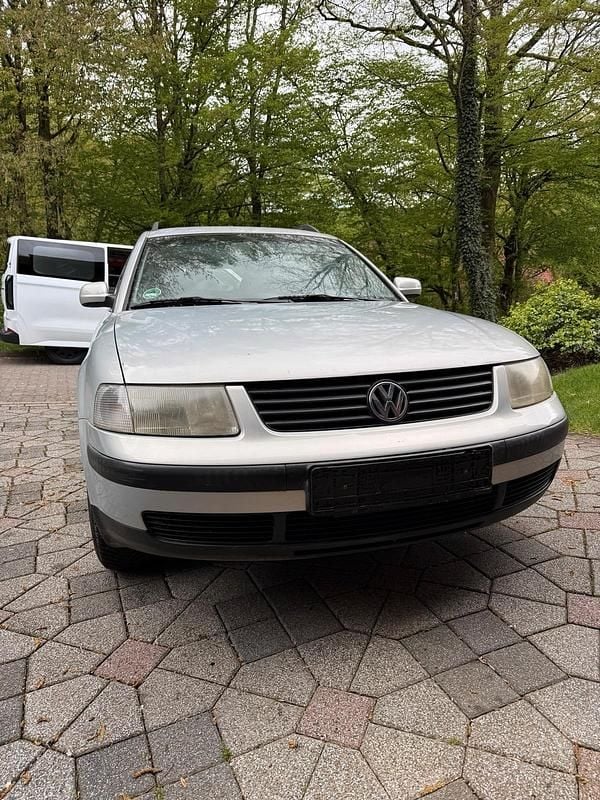 Gebraucht VW Passat 125 PS (91 kW) 2000 Grau Kombi
