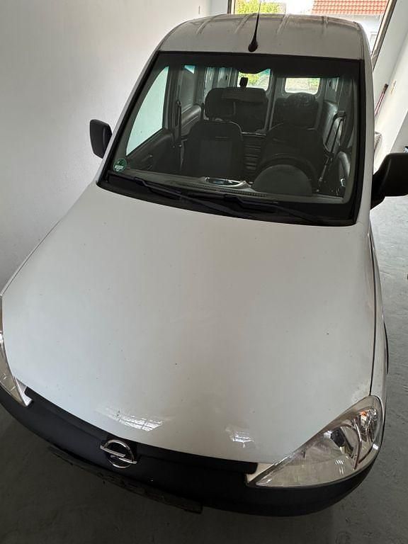 Weiß Gebraucht 2008 Opel Combo Van / Kleinbus | 1.600 € (Fairer Preis) - Bild 1/4