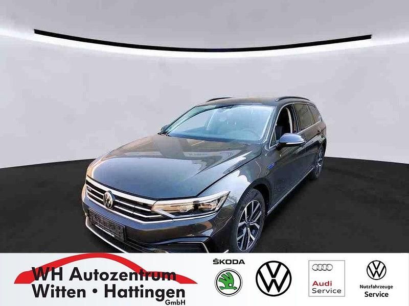 Mangangrau metallic Gebraucht 2022 VW Passat GTE Kombi | 23.980 € (Fairer Preis) - Bild 1/3