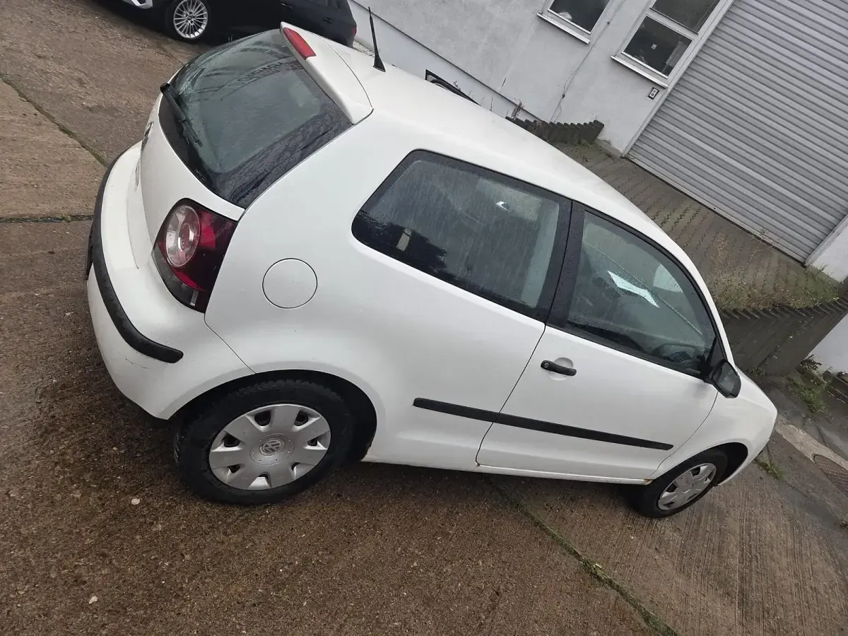 Gebraucht VW Polo 60 PS (44 kW) 2008 Weiß Kleinwagen