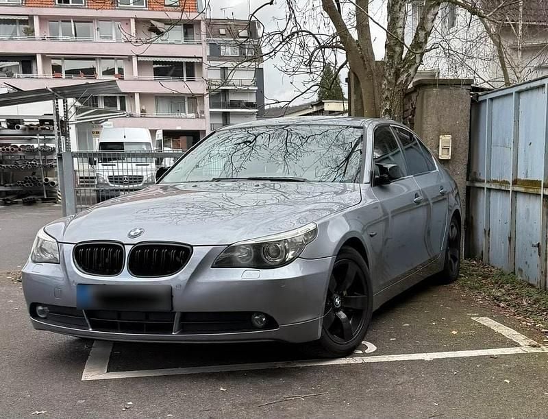 Gebraucht BMW 520 170 PS (125 kW) 2004 Grau Limousine