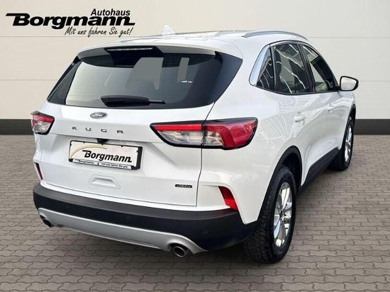 Gebraucht Ford Kuga Titanium 224 PS (164 kW) 2022 Weiss SUV
