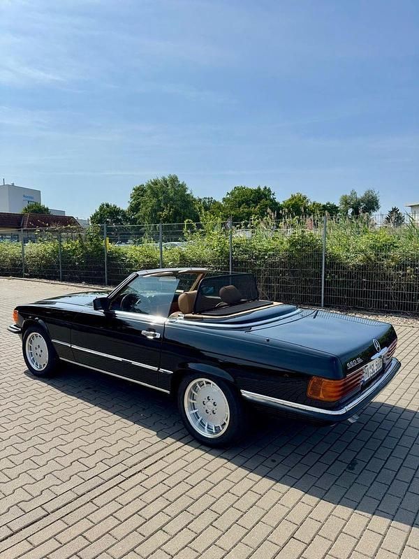Gebraucht Mercedes 560 231 PS (169 kW) 1987 Schwarz Cabrio